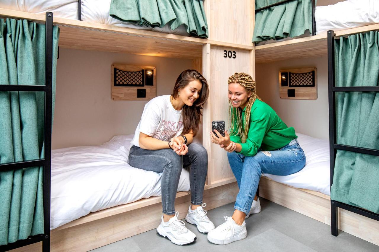 The Bee Hostel Amsterdam Exterior photo