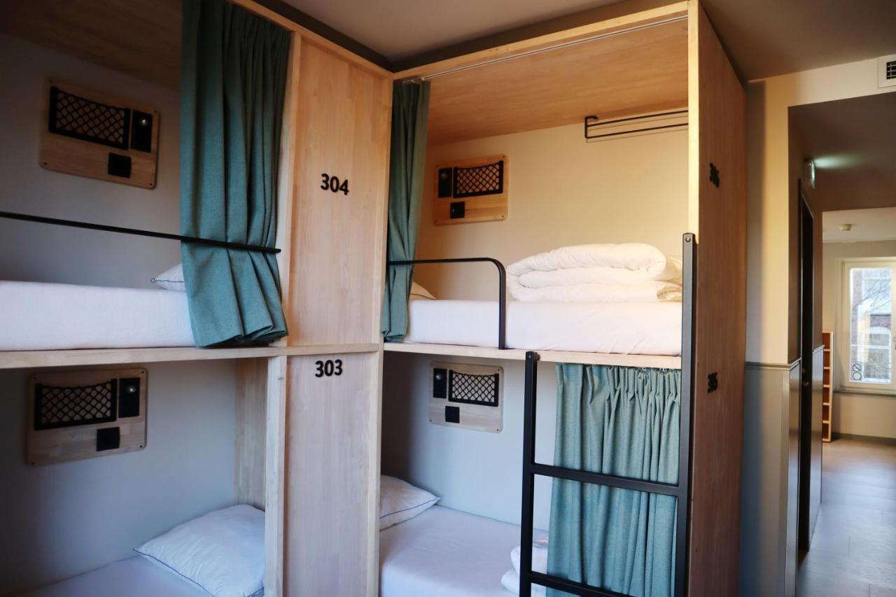 The Bee Hostel Amsterdam Exterior photo